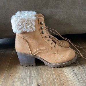 Off brand heeled timbs